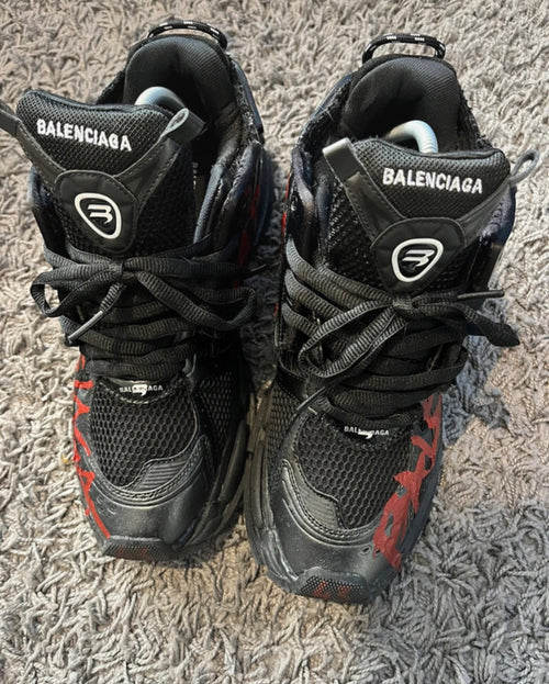 Balenciaga runner graffiti