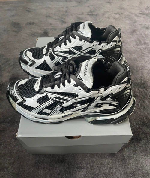 Balenciaga runner noir