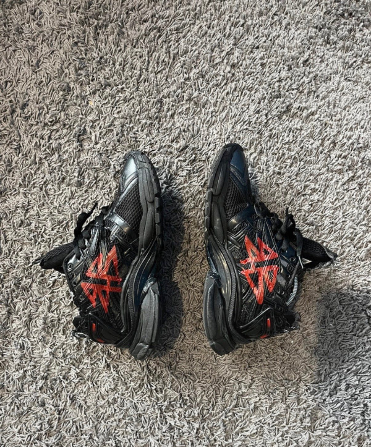 Balenciaga runner graffiti